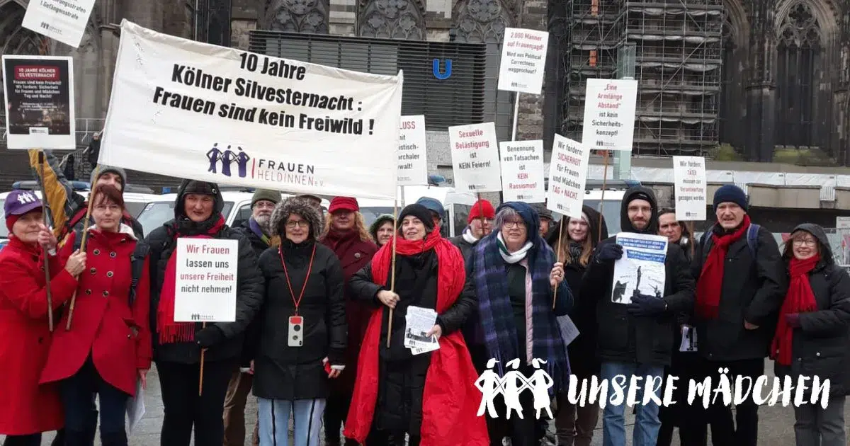10forderungen-beitrag Frauen protestieren zu 10 Jahre Kölner Silvesternacht
