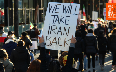 Identität statt Realität – Mina Armani